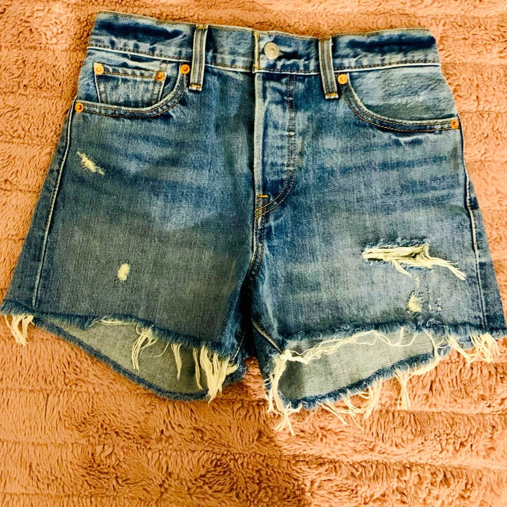 Levi’s Wedgie Shorts